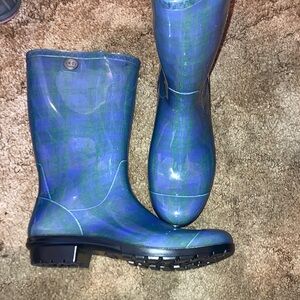 UGG women’s Shaye Rain Boots High-Gloss size 12W